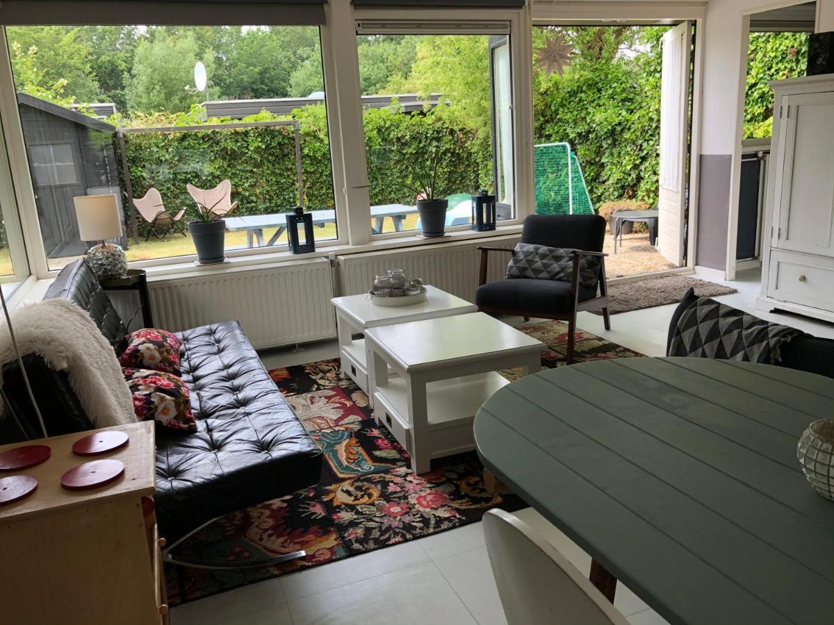 Vakantiehuis Lara Warmenhuizen ภายนอก รูปภาพ